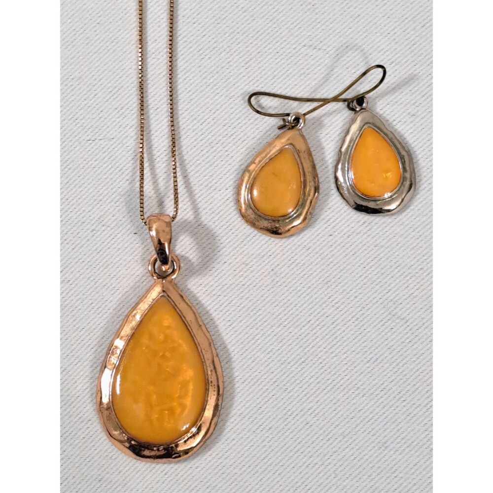 Vintage KC Signed Baltic Amber? Pendant Necklace & Earrings Set